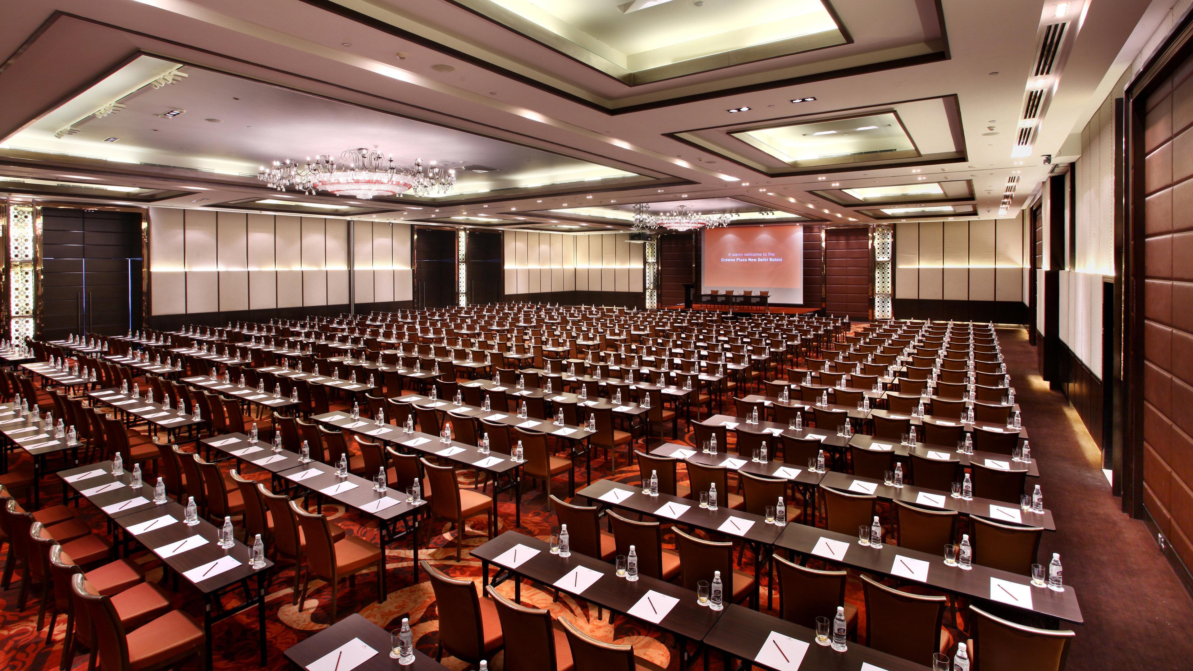 Crowne Plaza New Delhi Rohini By Ihg Hotel Exterior photo
