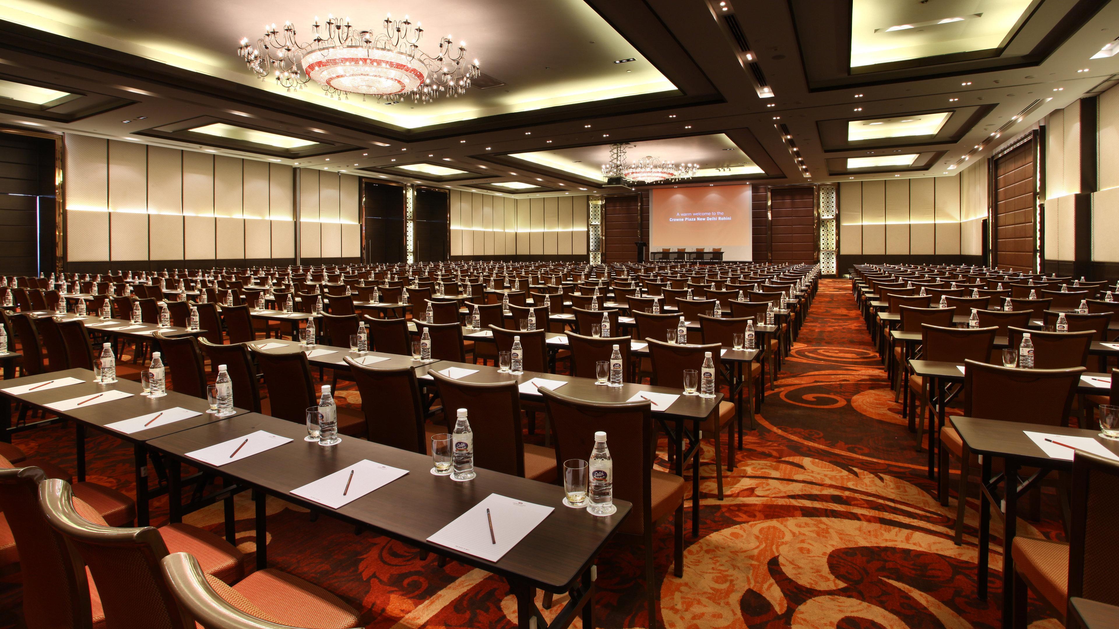 Crowne Plaza New Delhi Rohini By Ihg Hotel Exterior photo