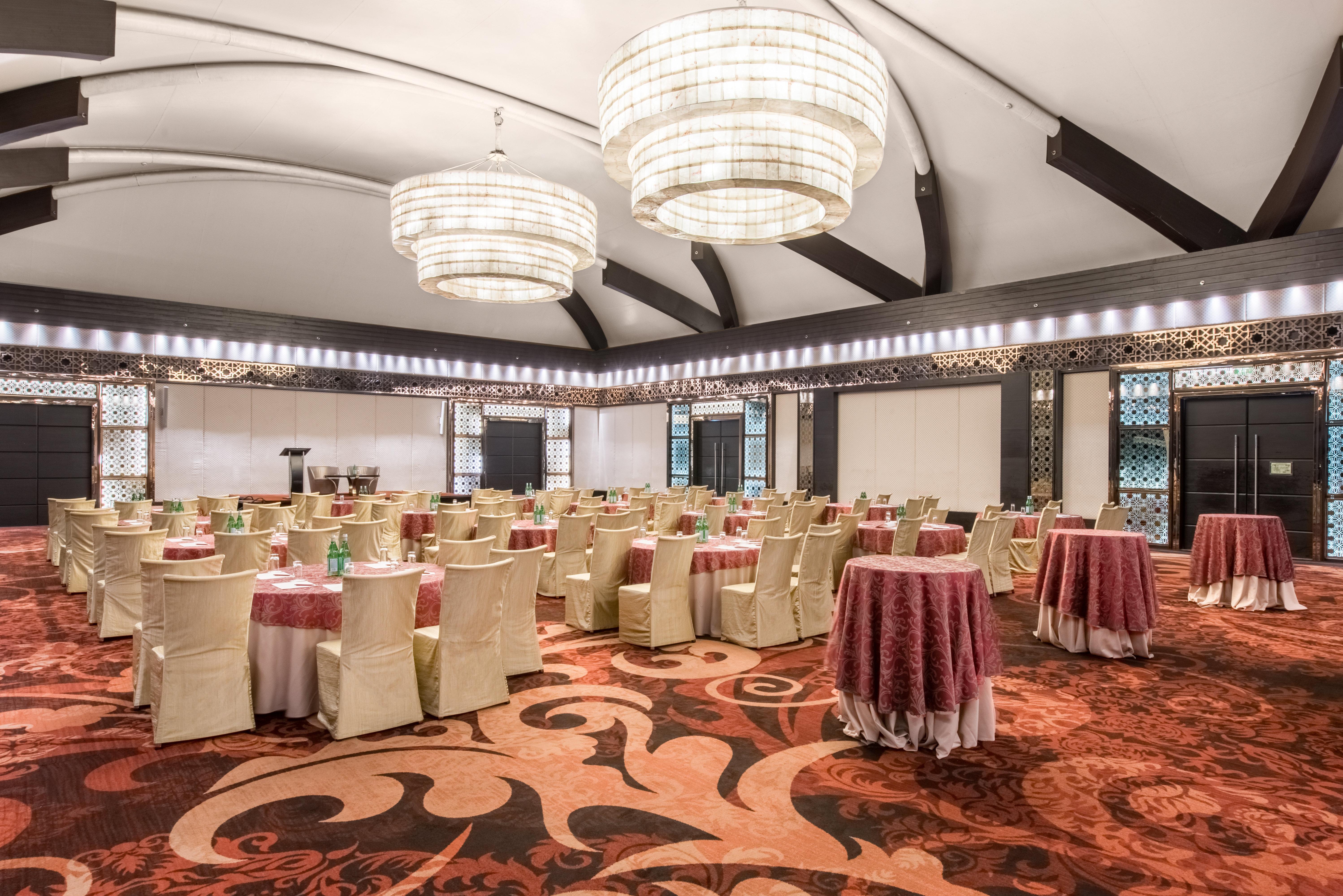 Crowne Plaza New Delhi Rohini By Ihg Hotel Exterior photo